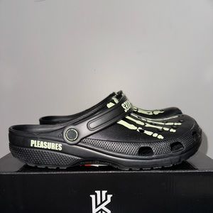 Crocs X Pleasures “Skeleton - Glow in the Dark” (208267 001)